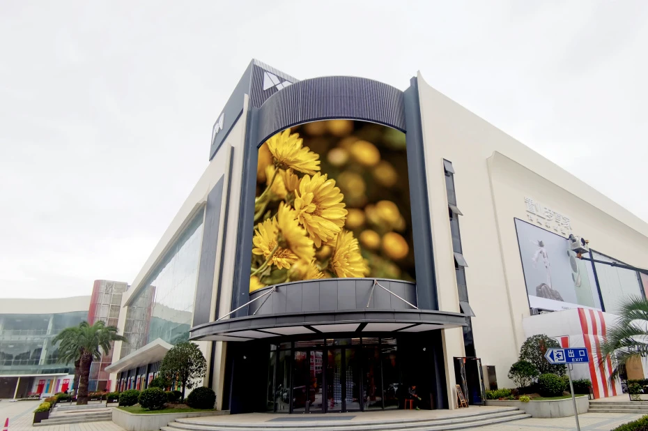 2月深圳展 | 边光实业户外P4弧形屏亮相闵行置业广场